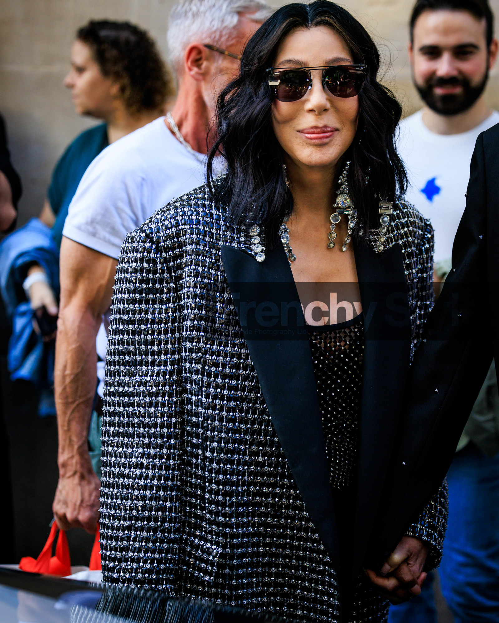 PARIS, PFW, fashion week, frenchystyle, FW, jonathan paciullo, street style, SPRING SUMMER 2024, SS 24, vertical, atmosphere details, detail