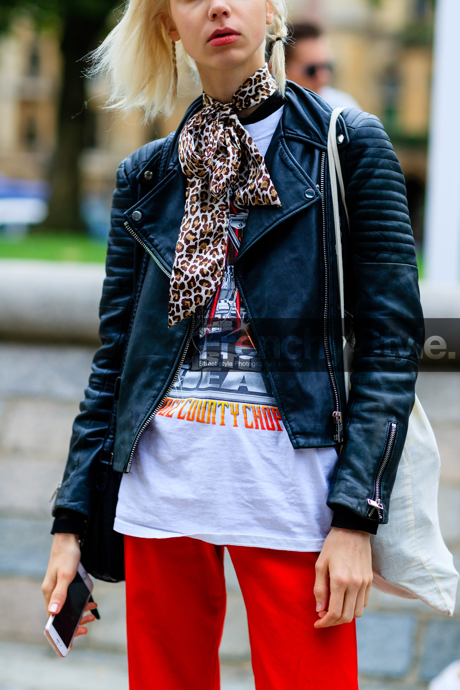 atmosphere details, black jacket, black perfecto, detail, fashion week, frenchystyle, FW, jonathan paciullo, leather jacket, leather perfecto, leopard print, LFW, LONDON, model, portrait, printed scarf, printed t shirt, red pants, SPRING SUMMER 2017, SS 17, street style, tote bag, trousers, vertical, white t shirt, woman