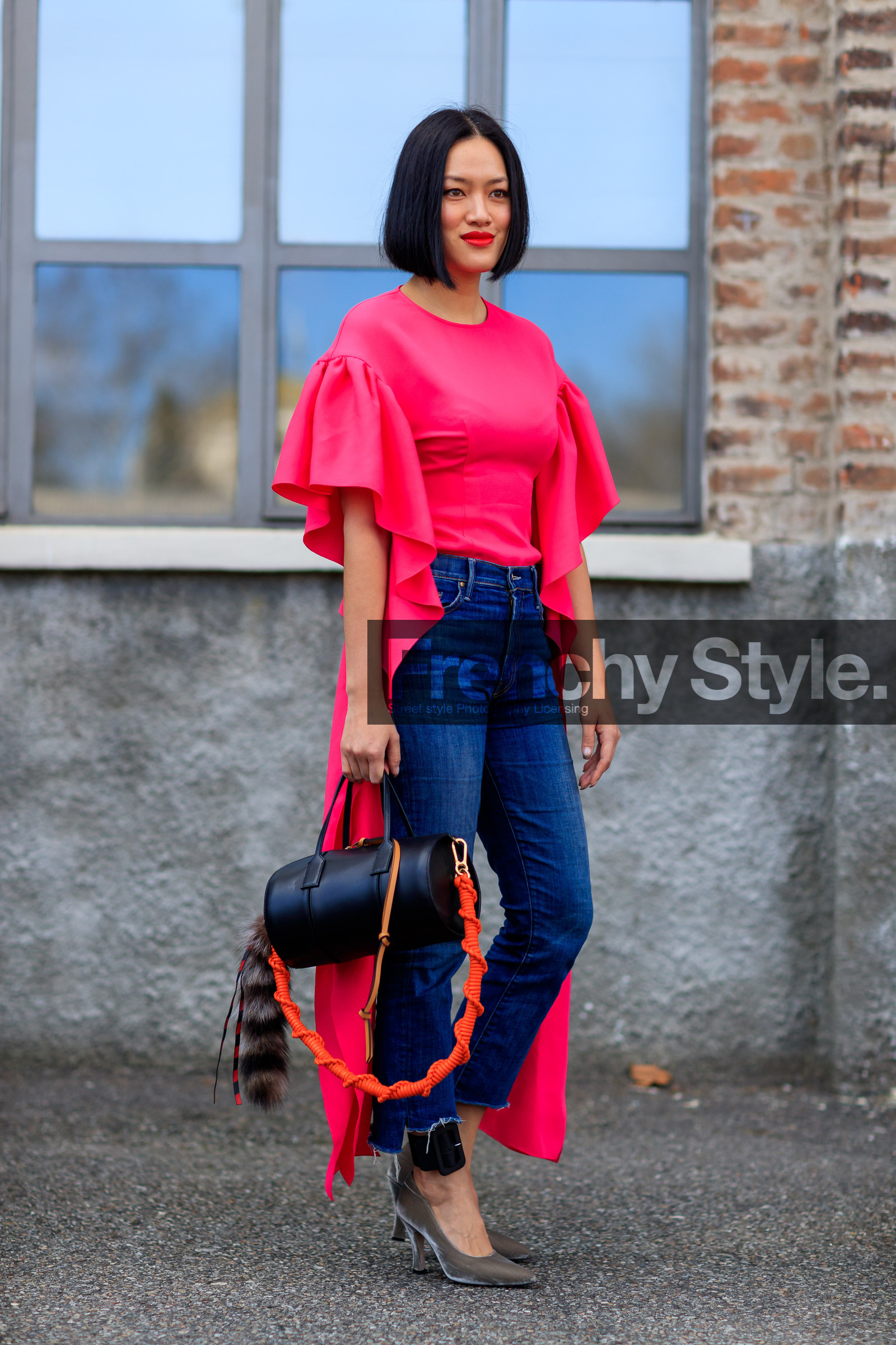 AUTUMN WINTER 2017-2018, AW 17-18, beige shoes, black bag, blue denim, FALL WINTER 2017-2018, fashion week, frenchystyle, full length, FW, FW 17-18, high heels, jeans, jonathan paciullo, leather bag, leather shoes, MFW, MILAN, pink dress, street style, Tiffany Hsu, trousers, velvet, vertical