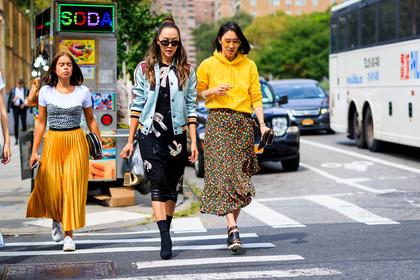 atmosphere details, black dress, black shoes, blue jacket, Chriselle Lim, eva chen, fashion week, frenchystyle, full length, FW, high heels, hoodie, horizontal, jonathan paciullo, leather bag, leather shoes, multicolor dress, NEW YORK, NYFW, printed dress, SPRING SUMMER 2018, SS 18, street style, sunglasses, teddy jacket, yellow sweater