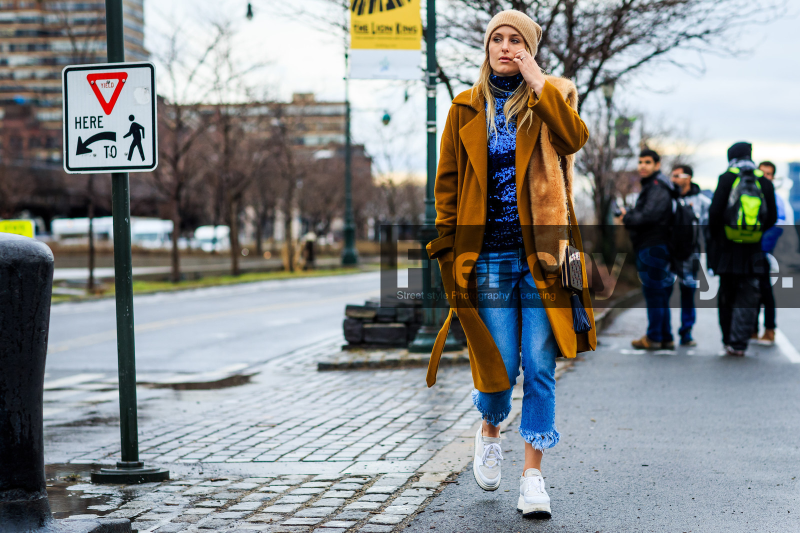 atmosphere details, AUTUMN WINTER 2016-2017, AW 16-17, beige, blue, blue denim, blue top, brown, brown beanie, brown coat, camel, camel coat, denim pants, fashion week, frenchystyle, full length, FW, FW 16-17, glitter, horizontal, jeans, jonathan paciullo, leather sneakers, NEW YORK, NYFW, overcoat, sequined, sequined top, shiny, street style, trousers, white, white sneakers, woman
