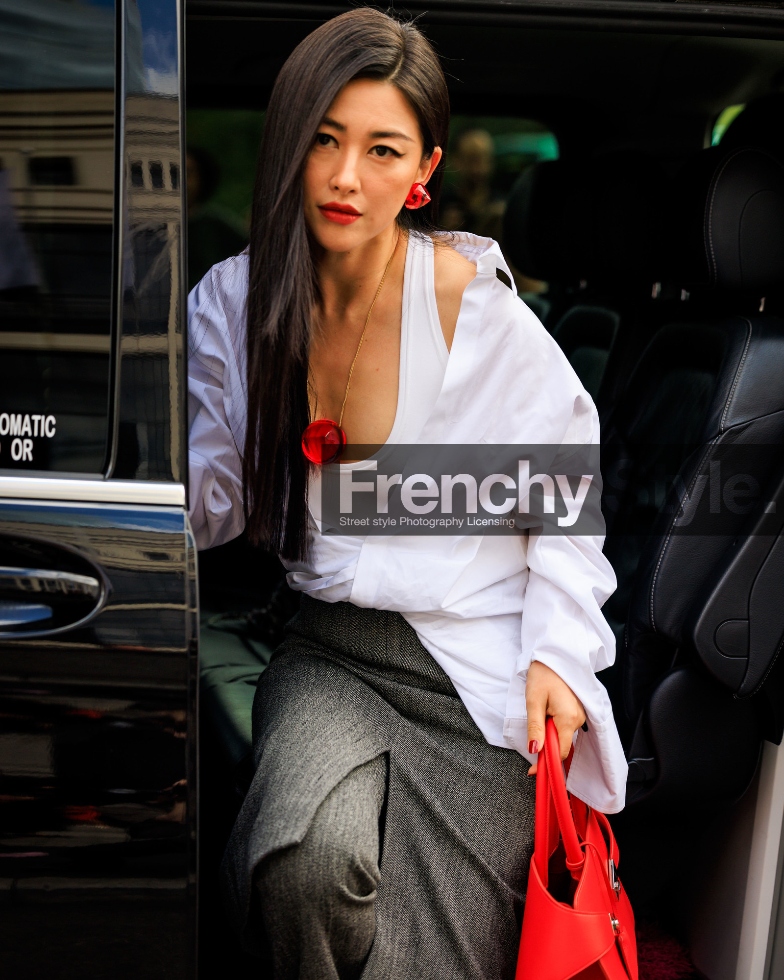 street style, jonathan paciullo, FW, fashion week, frenchystyle, MFW, MILAN, SPRING SUMMER 2024, SS 24, vertical, atmosphere details, detail