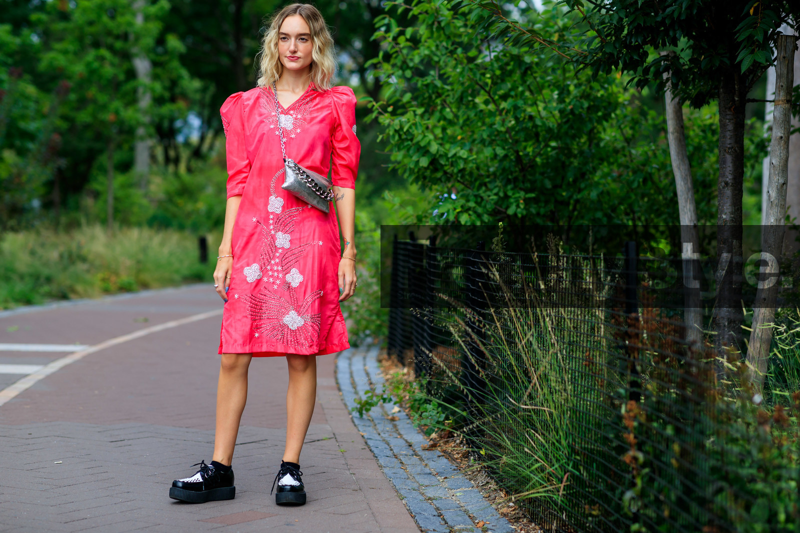 black and white shoes, black shoes, floral, flowers, graphic dress, hannah baxter, leather shoes, pink dress, printed dress, sequined bag, shiny bag, silver bag, street style, jonathan paciullo, FW, frenchystyle, fashion week, NEW YORK, NYFW, SPRING SUMMER 2020, SS 20, horizontal, atmosphere details, full length