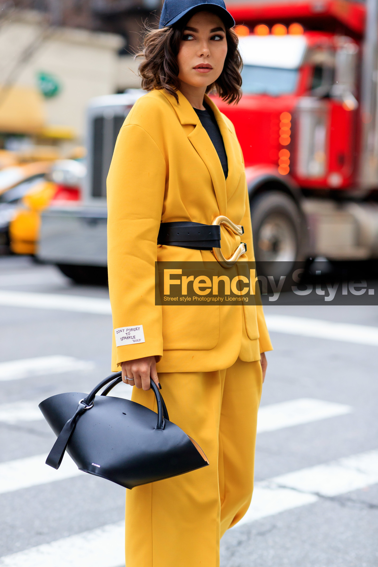 karina nigay, yellow jacket, yellow pants, yellow suits, belted jacket, black leather belt, black leather bag, bottega veneta belt, jil sander bag, hand bag, black cap, big buckle belt, black t-shirt, fashion week, frenchystyle, FW, jonathan paciullo, street style, NYFW, NEW YORK, AUTUMN WINTER 2020-2021, FALL WINTER 2020-2021, FW 20-21, vertical, detail, atmosphere details