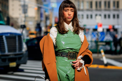beige shirt, black belt, green dress, leather belt, leather dress, orange coat, prada, street style, jonathan paciullo, FW, frenchystyle, fashion week, NYFW, NEW YORK, AUTUMN WINTER 2018-2019, AW 18-19, FALL WINTER 2018-2019, FW 18-19, atmosphere details, horizontal, detail, thania peck