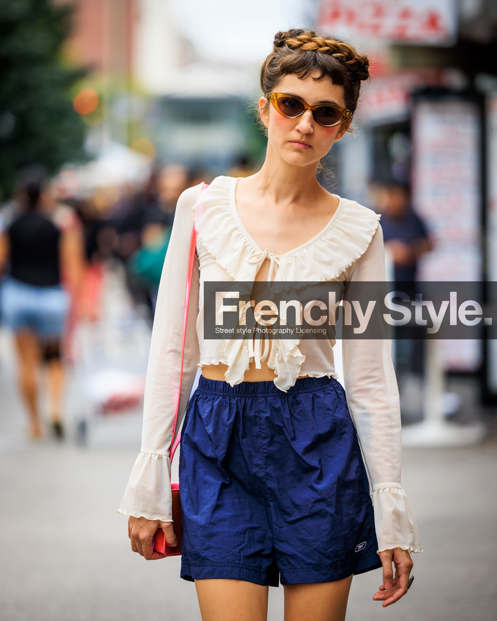 jonathan paciullo, FW, frenchystyle, fashion week, street style, vertical, detail, atmosphere details, NEW YORK, NYFW, SPRING SUMMER 2024, SS 24