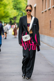 aviator sunglasses, black blazer, black look, black pants, bra, dior bag, fendi bag, print bag, santiags boots, sunglasses, total look, white bag, fashion week, frenchystyle, FW, jonathan paciullo, street style, MFW, MILAN, SPRING SUMMER 2022, SS 22, vertical, full length