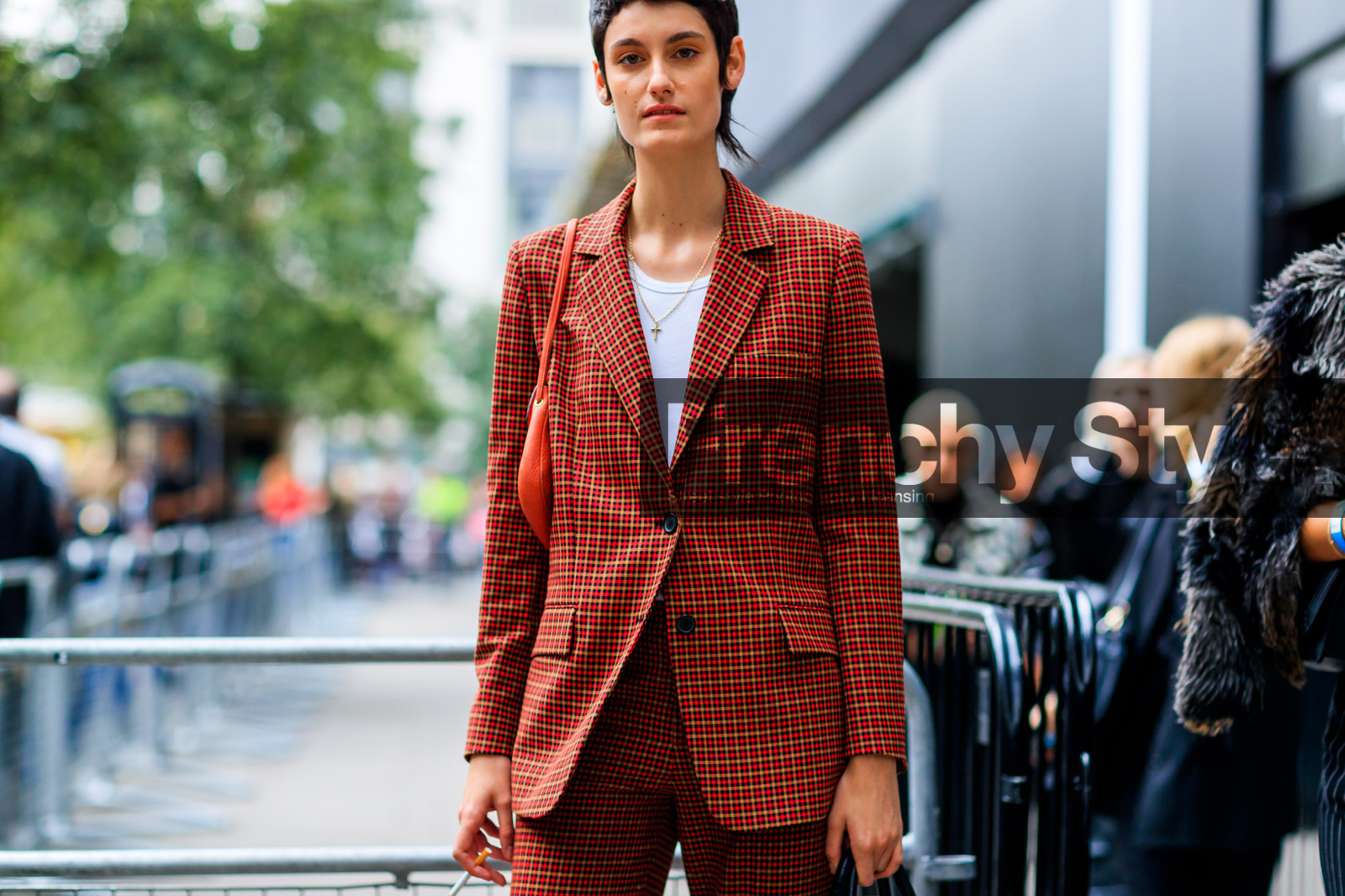 blazer, checked, graphic jacket, graphic pants, leather bag, model, plaid, printed jacket, printed pants, red jacket, red pants, red suit, trousers, white t-shirt, fashion week, frenchystyle, FW, jonathan paciullo, street style, LFW, LONDON, SPRING SUMMER 2019, SS 19, atmosphere details, horizontal, detail