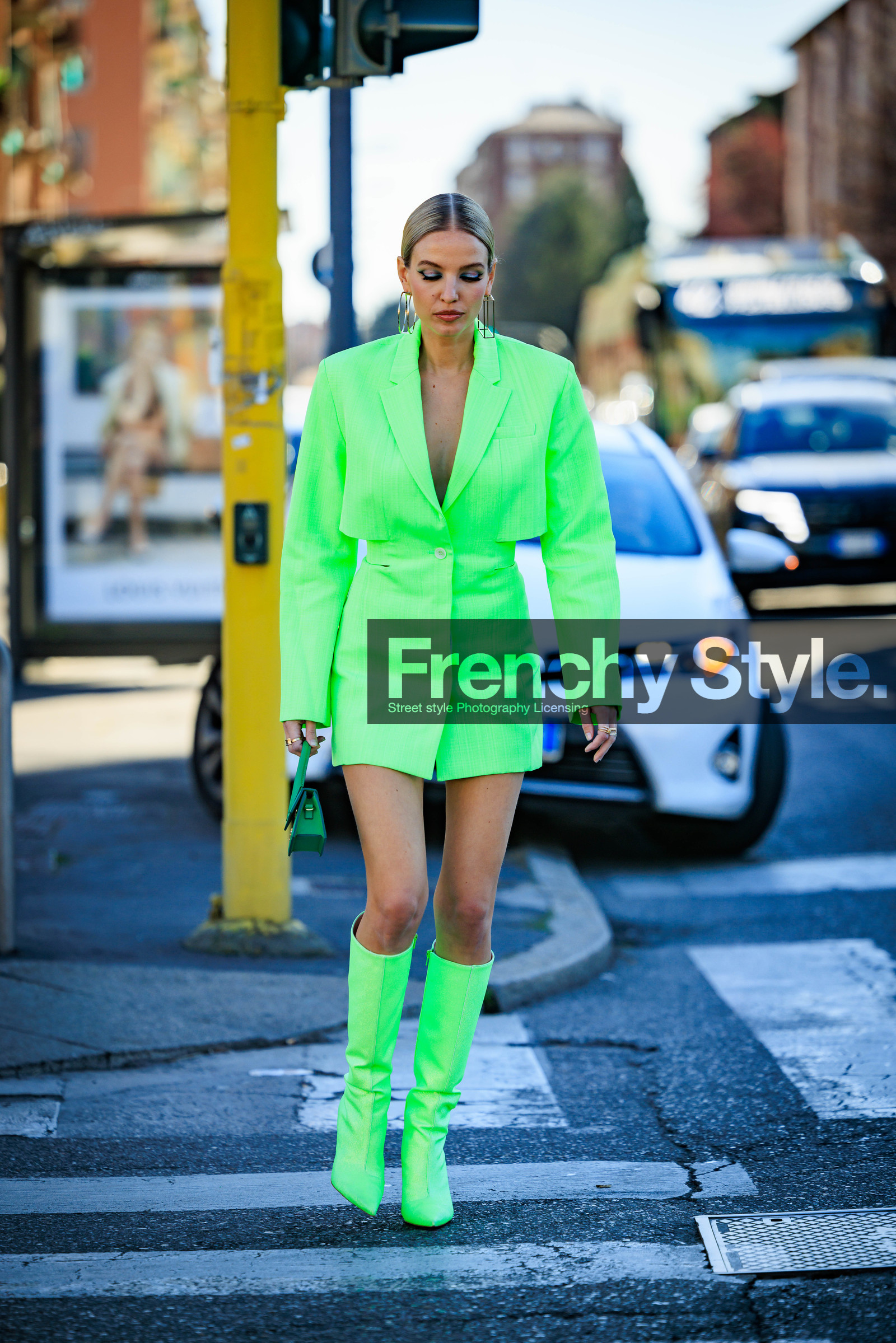 fluo mini dress, blazer dress, green handbag, chiquito bag, jacquemus bag, jacquemus earrings, golden loops, fluo green boots, leonie hanne, fashion week, frenchystyle, FW, jonathan paciullo, street style, vertical, full length