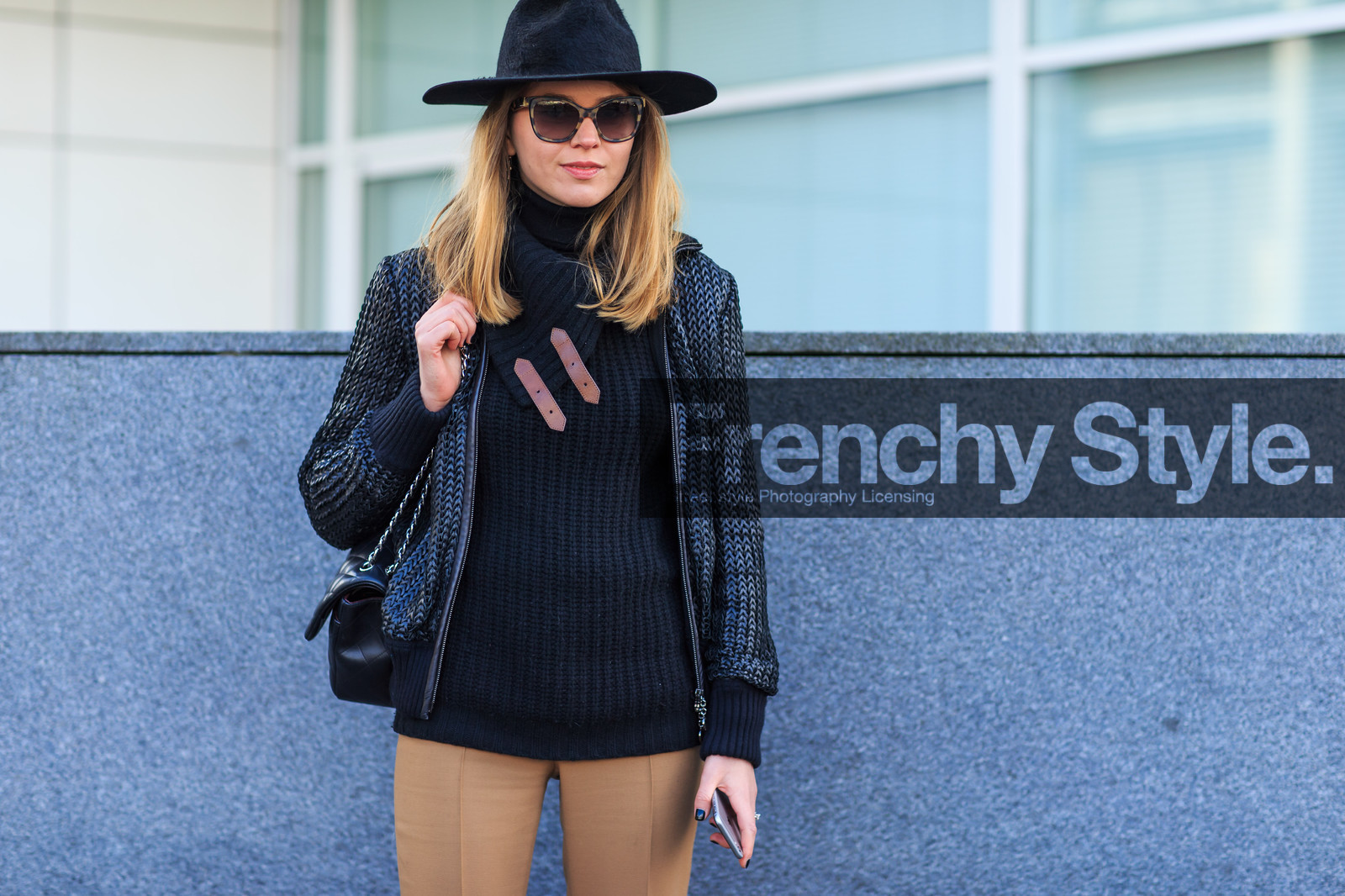 atmosphere details, AUTUMN WINTER 2016-2017, AW 16-17, beige pants, black bag, black hat, black jacket, black sweater, detail, FALL WINTER 2016-2017, fashion week, fedora, frenchystyle, FW, FW 16-17, horizontal, jonathan paciullo, leather bag, PARIS, PFW, street style, sunglasses