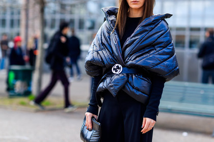 atmosphere details, AUTUMN WINTER 2017-2018, AW 17-18, black bag, black belt, black jacket, detail, down jacket, FALL WINTER 2017-2018, fashion week, frenchystyle, FW, FW 17-18, gucci, horizontal, jonathan paciullo, leather bag, leather belt, MFW, MILAN, street style