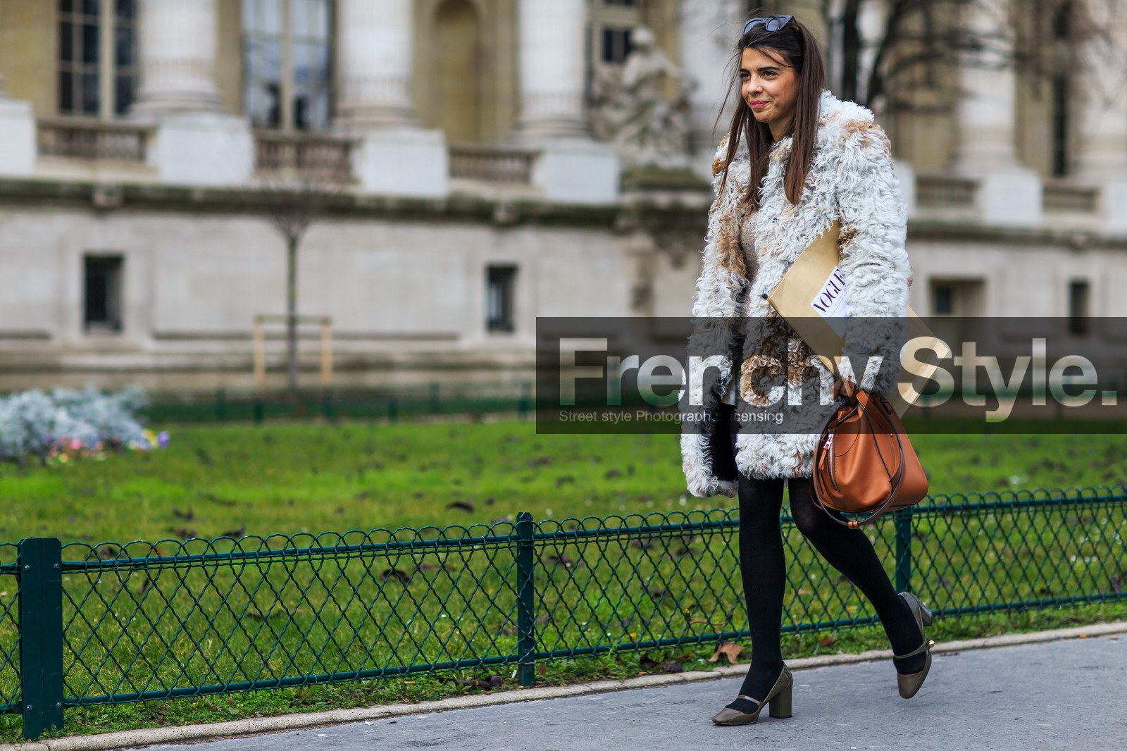 atmosphere details, AUTUMN WINTER 2016-2017, AW 16-17, camel bag, FALL WINTER 2016-2017, fashion week, frenchystyle, full length, fur coat, FW, FW 16-17, giorgia tal, green shoes, high heels, horizontal, jonathan paciullo, kaki shoes, leather bag, leather shoes, miu miu, PARIS, PFW, shearling, street style, sunglasses, white coat, white fur