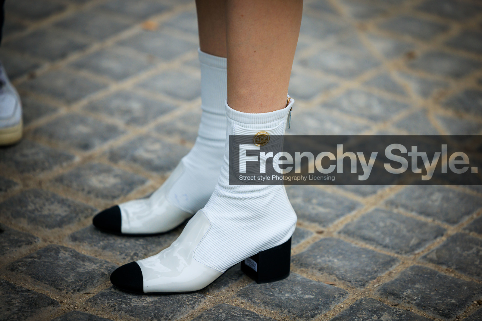 white bottines, chanel boots, logo boots, fashion week, frenchystyle, FW, jonathan paciullo, street style, PARIS, PFW, SPRING SUMMER 2022, SS 22, atmosphere details, detail, horizontal, eugenie trochu