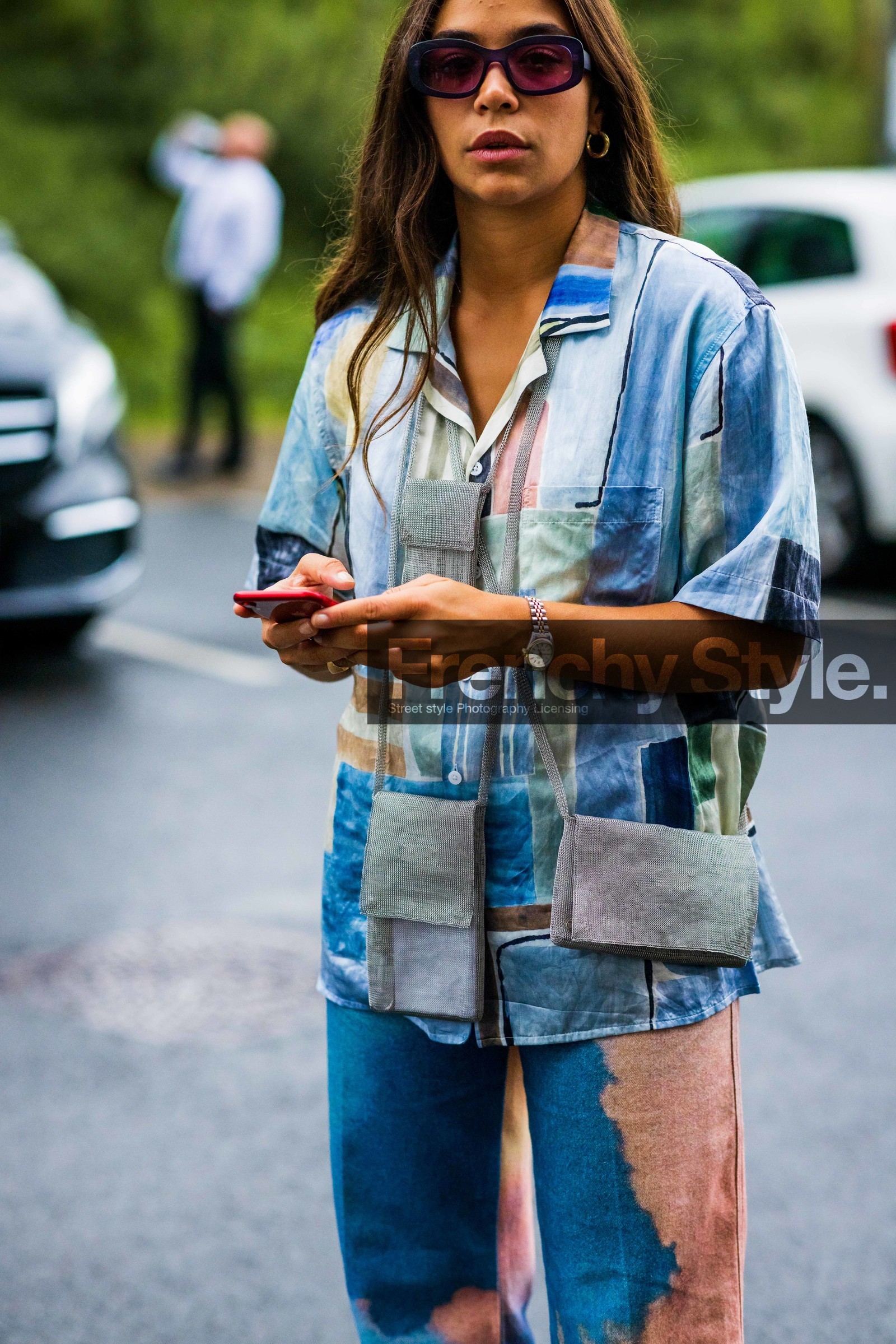 Francesca Boscia, sunglasses, Bags, mini bag, print, shirt, SILK blouse, trousers, watch, fashion week, frenchystyle, FW, jonathan paciullo, street style, SS 22, SPRING SUMMER 2022, LFW, LONDON, vertical, atmosphere details, detail