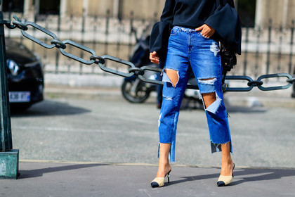 aimee song, atmosphere details, beige shoes, black top, blue denim, chanel, detail, fashion week, frenchystyle, FW, high heels, horizontal, jeans, jonathan paciullo, leather shoes, PARIS, PFW, ripped pants, SPRING SUMMER 2017, SS 17, street style, trousers
