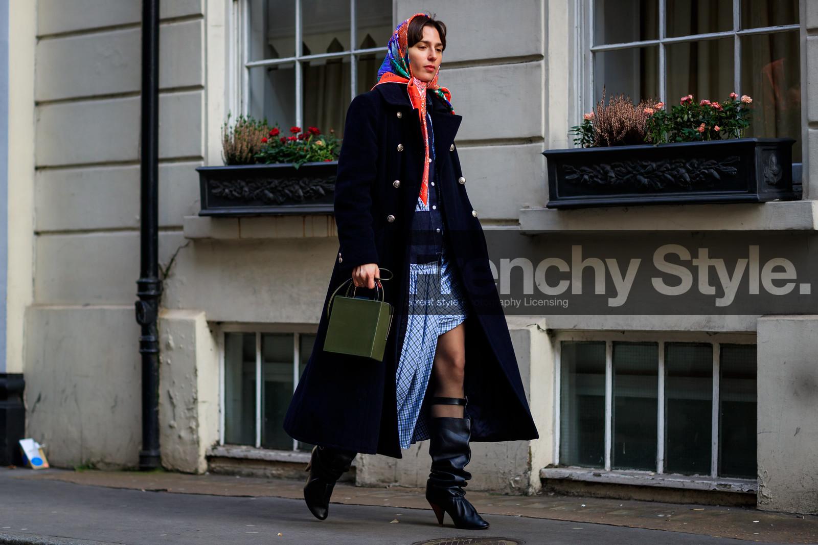 black coat, black shoes, blue denim, céline, graphic dress, green bag, headscarf, high boots, high heels, leather bag, leather shoes, printed dress, printed scarf, red scarf, fashion week, frenchystyle, FW, jonathan paciullo, street style, LFW, LONDON, AUTUMN WINTER 2018-2019, AW 18-19, FALL WINTER 2018-2019, FW 18-19, horizontal, atmosphere details, full length
