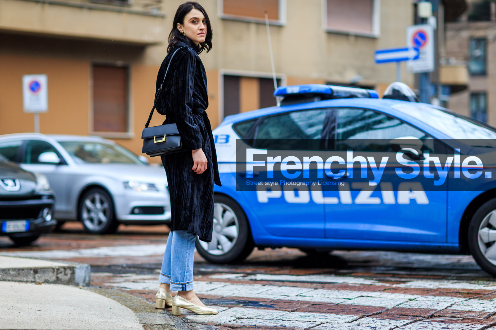 atmosphere details, AUTUMN WINTER 2016-2017, AW 16-17, black bag, black jacket, blue denim, denim pants, FALL WINTER 2016-2017, fashion week, frenchystyle, full length, FW, FW 16-17, golden heel, golden shoes, horizontal, jeans, jonathan paciullo, leather bag, leather shoes, LFW, LONDON, MENSWEAR, street style, trousers, velvet