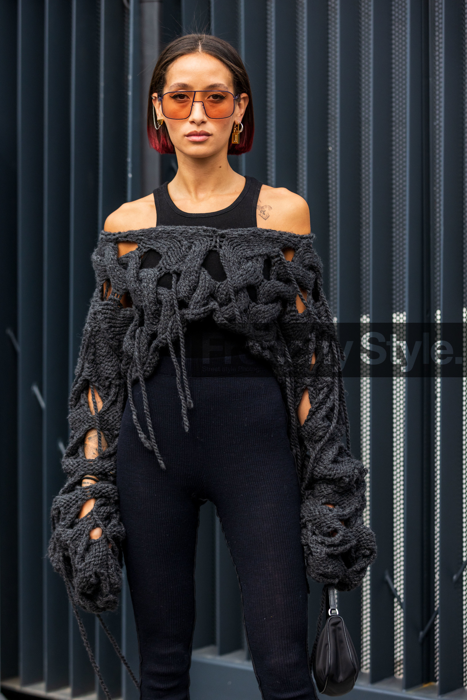 Alexandra Guerain, aviator, black bag, black legging, black top, grey knit, knitwear, leather bag, ribbed legging, ribbed top, sunglasses, transparent sunglasses, fashion week, frenchystyle, FW, jonathan paciullo, street style, SPRING SUMMER 2022, SS 22, MFW, MILAN, vertical, atmosphere details
