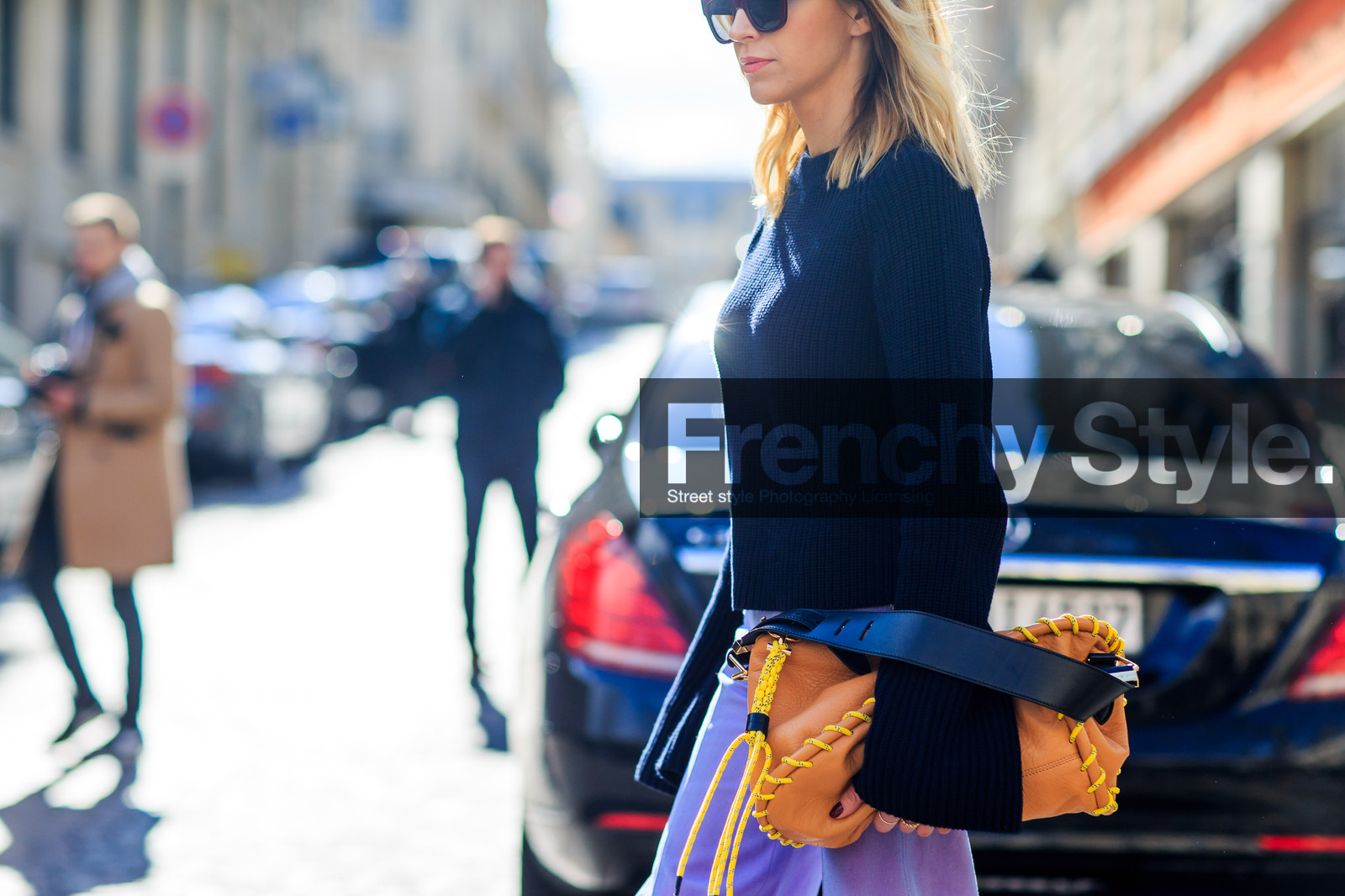 atmosphere details, AUTUMN WINTER 2016-2017, AW 16-17, blue knit, camel bag, detail, FALL WINTER 2016-2017, fashion week, frenchystyle, FW, FW 16-17, graphic bag, horizontal, jonathan paciullo, leather bag, navy sweater, PARIS, PFW, purple skirt, street style, sunglasses