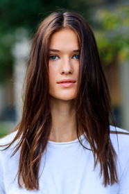 atmosphere details, detail, fashion week, frenchystyle, FW, jonathan paciullo, long hair, model, natural, NEW YORK, NYFW, skincare, SPRING SUMMER 2018, SS 18, street style, vertical, white t shirt