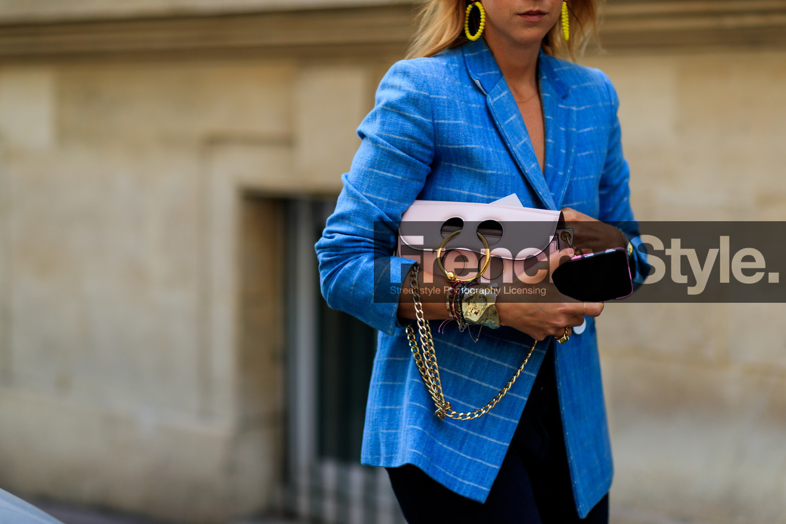 atmosphere details, blazer, blue jacket, bracelet, checked jacket, detail, earrings, fashion week, frenchystyle, FW, golden jewelry, graphic jacket, horizontal, iphone, jonathan paciullo, jw anderson, leather bag, PARIS, PFW, pink bag, plaid, printed jacket, SPRING SUMMER 2018, SS 18, street style