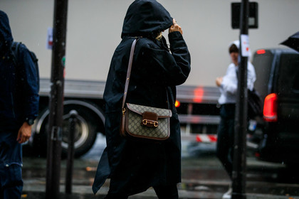 close up detail, bag detail, gucci bag, brown leather bag, monogrammed bag, golden buckle bag, beige bag, fashion week, frenchystyle, FW, jonathan paciullo, street style, SPRING SUMMER 2020, SS 20, PFW, PARIS, horizontal, atmosphere details, detail