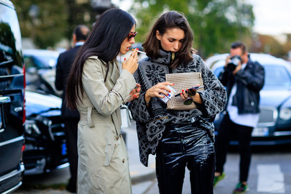 atmosphere details, beige bag, black pants, detail, diletta bonaiuti, fashion week, frenchystyle, FW, gilda ambrosio, grey sweater, horizontal, jonathan paciullo, leather bag, leather pants, mini bag, PARIS, PFW, printed sweater, SPRING SUMMER 2017, SS 17, street style, studded bag, sunglasses, trench coat, trousers, turtleneck sweater, varnished leather, white bag