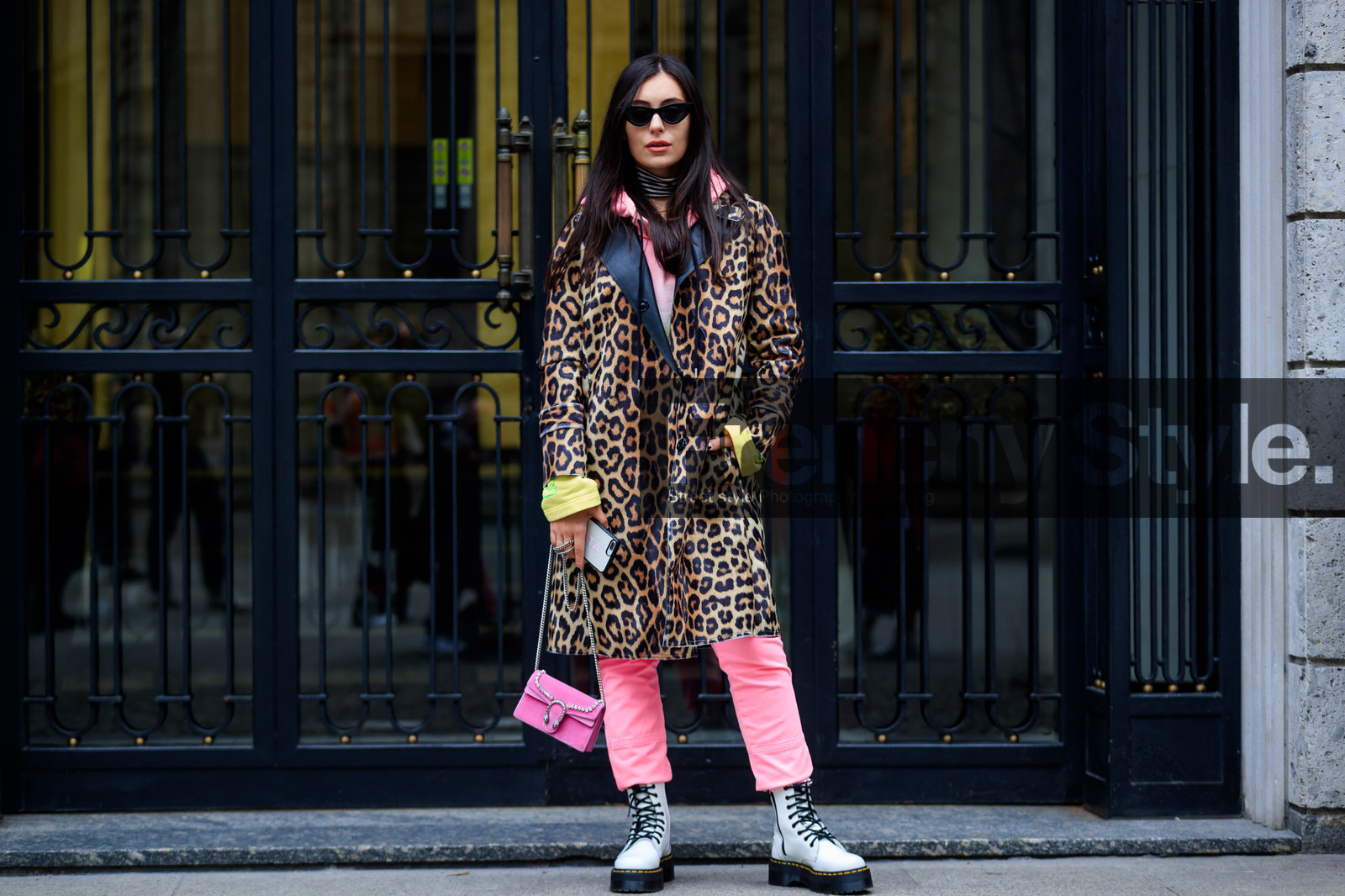 animal print, brown coat, graphic jacket, gucci, leather bag, leather shoes, leopard, pink bag, pink pants, printed jacket, sunglasses, trousers, white boots, fashion week, frenchystyle, FW, jonathan paciullo, street style, MFW, MILAN, AUTUMN WINTER 2018-2019, FALL WINTER 2018-2019, FW 18-19, horizontal, atmosphere details, full length, marta pozan