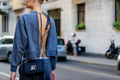 atmosphere details, black bag, calvin klein, detail, fashion week, frenchystyle, FW, grey sweater, horizontal, jonathan paciullo, leather bag, louis vuitton, MFW, MILAN, model, open back, SPRING SUMMER 2018, SS 18, street style, trousers