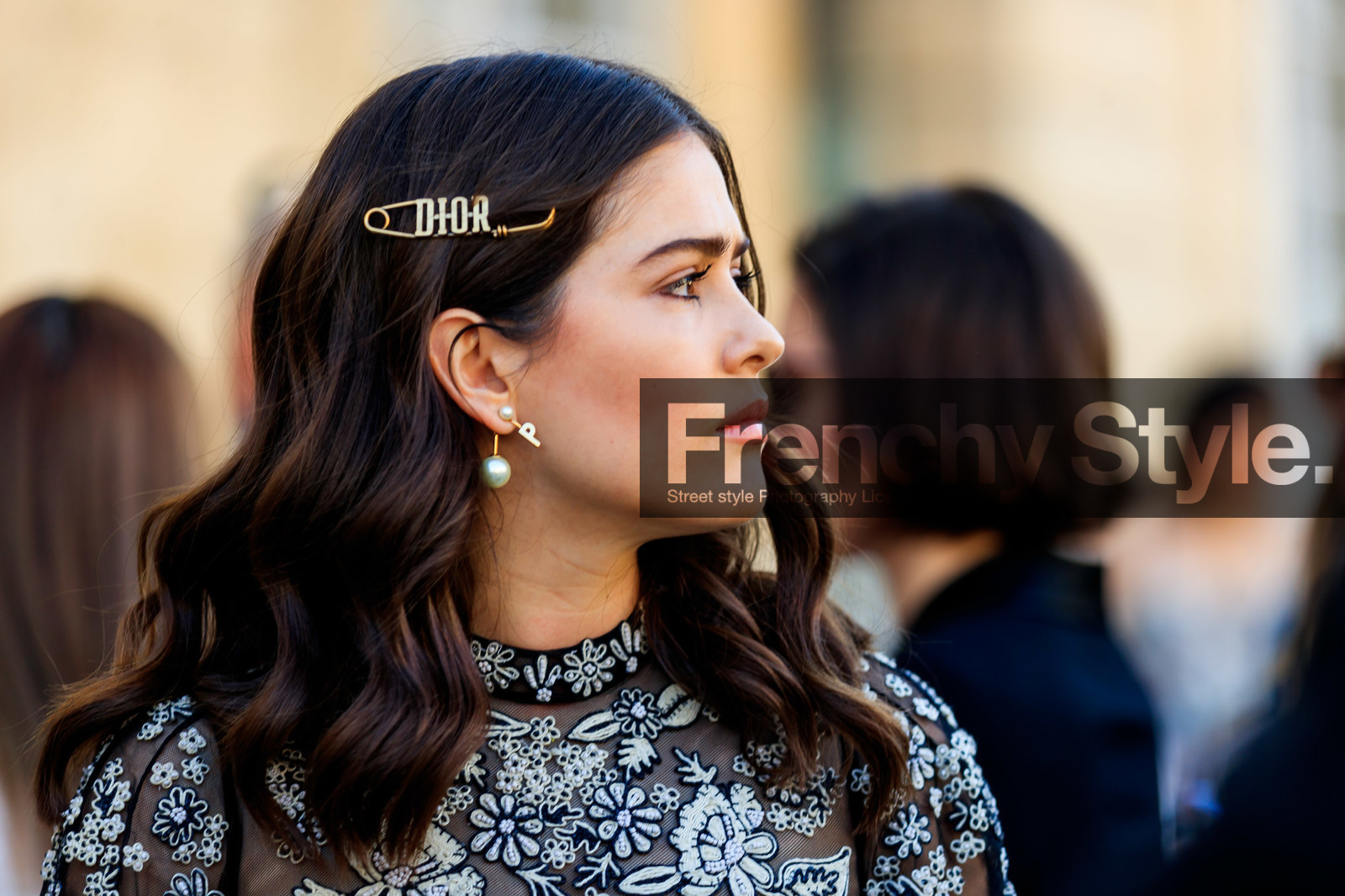 black dress, christian dior, earrings, embroidered dress, floral, flowers, graphic dress, hair clip, lace dress, pearls, printed dress, fashion week, frenchystyle, FW, jonathan paciullo, street style, PFW, PARIS, AUTUMN WINTER 2019-2020, AW 19-20, FALL WINTER 2019-2020, FW 19-20, horizontal, atmosphere details, detail