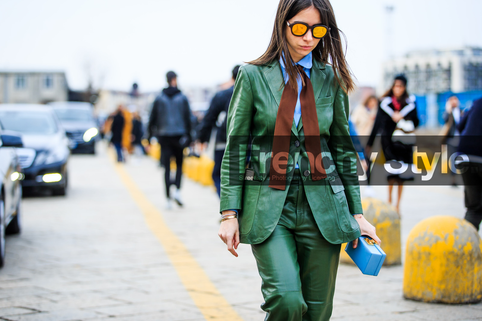 atmosphere details, AUTUMN WINTER 2016-2017, AW 16-17, blazer, blue clutch, blue shirt, brown tie, detail, FALL WINTER 2016-2017, fashion week, frenchystyle, FW, FW 16-17, green jacket, green pants, green suit, gucci, horizontal, jonathan paciullo, leather jacket, leather pants, LFW, LONDON, MENSWEAR, mini bag, mirror effect, natasha goldenberg, street style, sunglasses, trousers