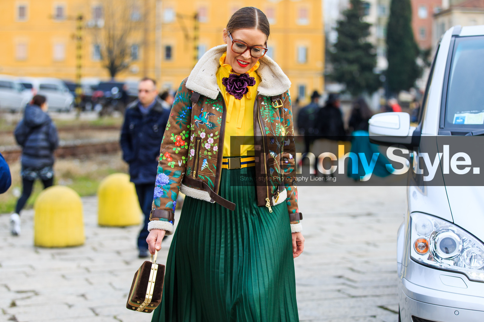 atmosphere details, AUTUMN WINTER 2016-2017, AW 16-17, brown bag, brown jacket, detail, FALL WINTER 2016-2017, fashion week, floral, flower, frenchystyle, fur bag, fur collar, FW, FW 16-17, green skirt, gucci, horizontal, jonathan paciullo, leather jacket, LFW, LONDON, long skirt, MENSWEAR, Natalia Shustova, pleated skirt, printed jacket, shearling, street style, yellow shirt