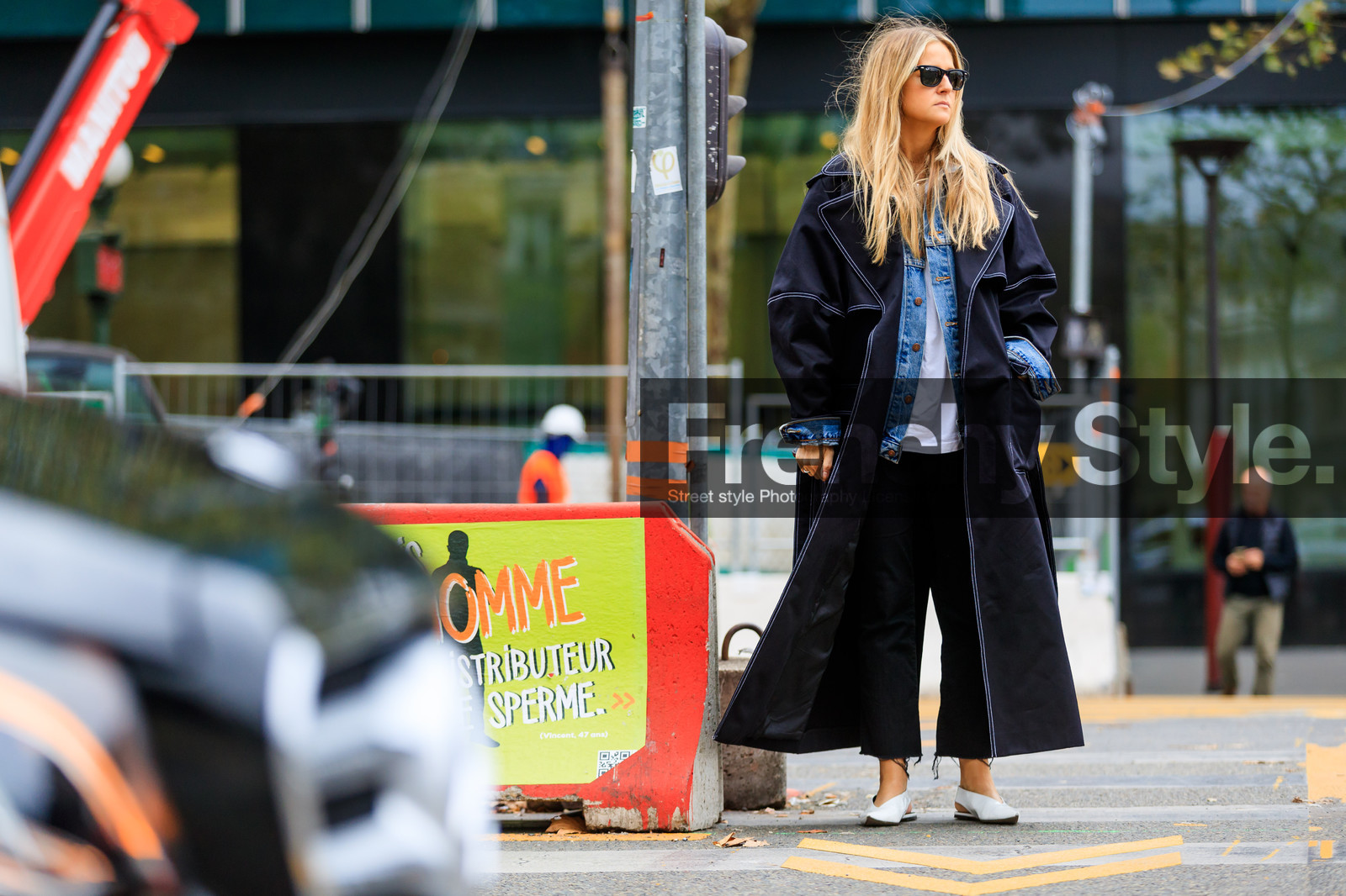 atmosphere details, black coat, black jacket, black pants, blue denim, denim jacket, fashion week, frenchystyle, full length, FW, high heels, Holly Russell, horizontal, jonathan paciullo, leather shoes, long hair, PARIS, PFW, SPRING SUMMER 2018, SS 18, street style, sunglasses, trench coat, trousers, white shoes
