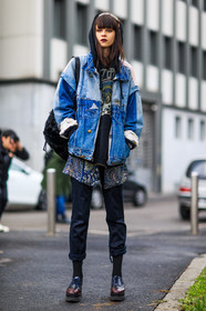AUTUMN WINTER 2016-2017, AW 16-17, black bag, black denim, black sweater, black t shirt, blue denim, blue shirt, dark lips, denim jacket, denim pants, derbies, embroidered jacket, FALL WINTER 2016-2017, fashion week, frenchystyle, full length, FW, FW 16-17, headphones, hoodie, jeans, jonathan paciullo, leather backpack, leather shoes, LFW, LONDON, long hair, MENSWEAR, model, paisley, printed shirt, printed t shirt, street style, trousers, vertical