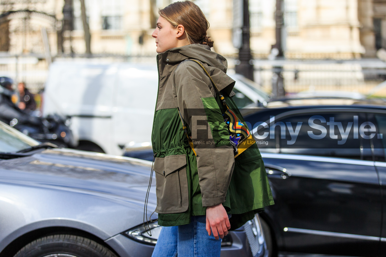 atmosphere details, AUTUMN WINTER 2016-2017, AW 16-17, blue denim, denim pants, detail, FALL WINTER 2016-2017, fashion week, frenchystyle, FW, FW 16-17, green jacket, horizontal, jeans, jonathan paciullo, kaki jacket, multicolor bag, PARIS, PFW, printed bag, printed jacket, street style, trousers, yellow bag