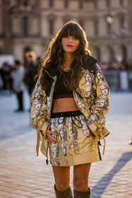 black bra, bra, gold jacket, gold skirt, jacket, louis vuitton look, print, printed jacket, printed skirt, short skirt, skirt, fashion week, frenchystyle, FW, jonathan paciullo, street style, PFW, PARIS, SPRING SUMMER 2022, SS 22, vertical, atmosphere details