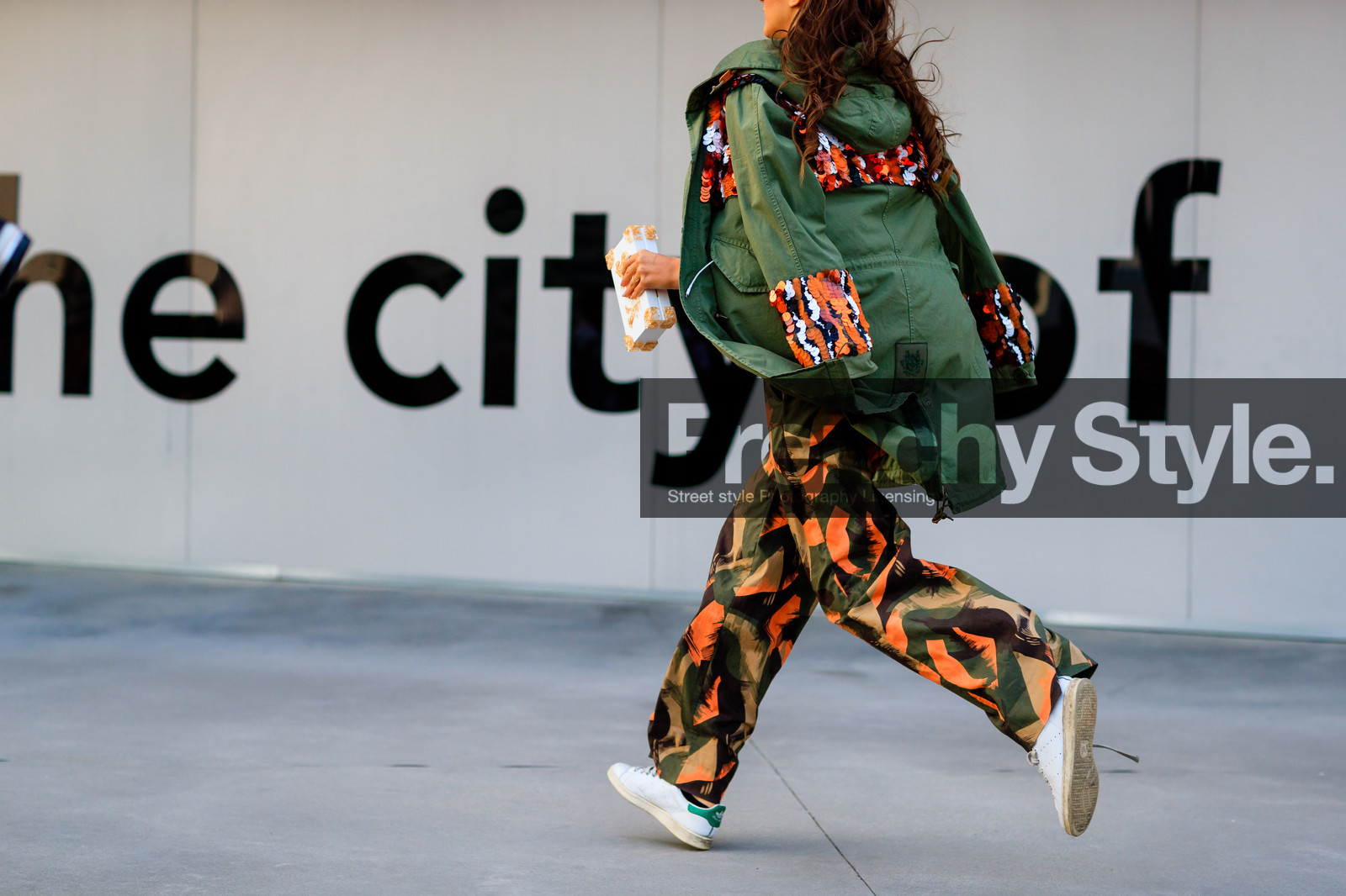 adidas, atmosphere details, detail, embroidered jacket, fashion week, frenchystyle, FW, glitter, graphic pants, green jacket, horizontal, jonathan paciullo, leather bag, leather shoes, leather sneakers, MFW, MILAN, military jacket, printed pants, sequined jacket, SPRING SUMMER 2017, SS 17, stan smith, street style, trousers, white sneakers