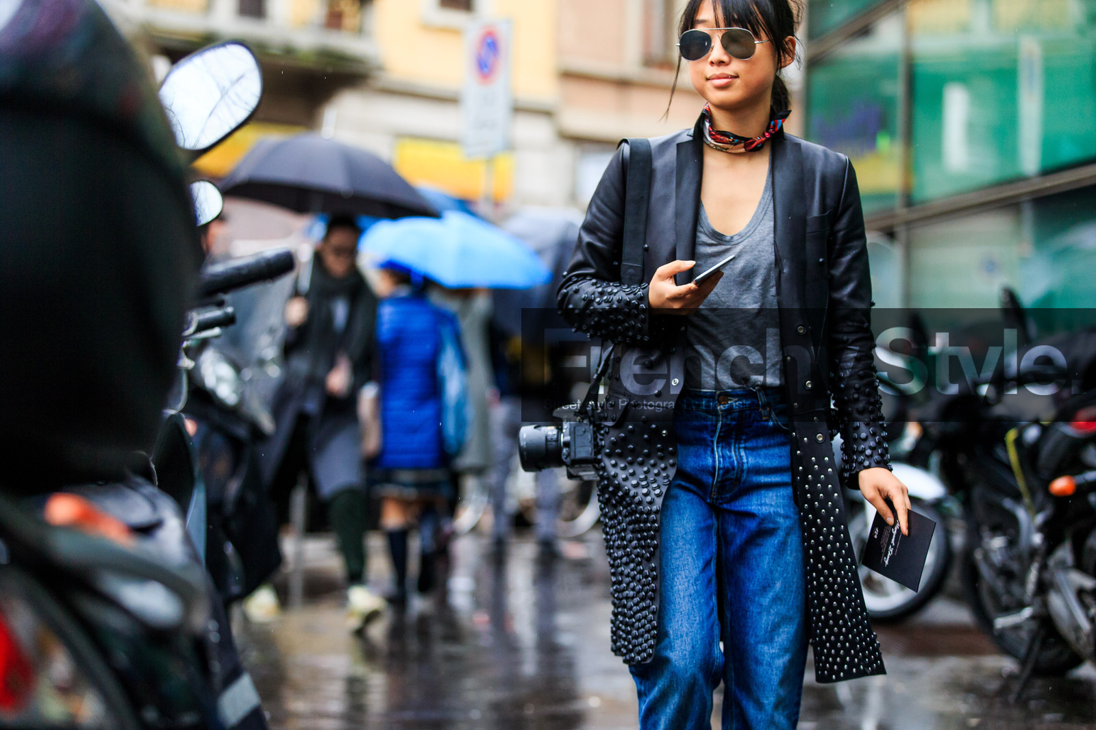 atmosphere details, AUTUMN WINTER 2016-2017, AW 16-17, black coat, black jacket, blue denim, camera, denim pants, detail, embroidered coat, FALL WINTER 2016-2017, fashion week, frenchystyle, FW, FW 16-17, grey t shirt, horizontal, jeans, jonathan paciullo, leather coat, leather jacket, LFW, LONDON, margaret, zhang, MENSWEAR, street style, studs, sunglasses, tied up scarf, trousers