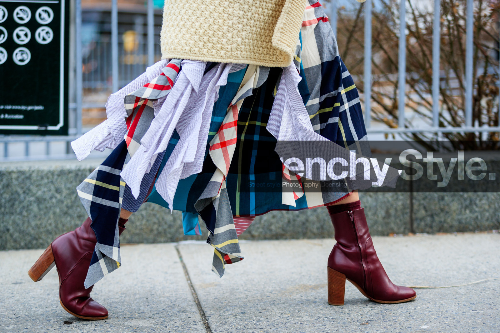 beige cardigan, checked, graphic dress, high heels, leather shoes, plaid, printed dress, red boots, tartan, street style, jonathan paciullo, FW, frenchystyle, fashion week, NYFW, NEW YORK, AUTUMN WINTER 2018-2019, AW 18-19, FALL WINTER 2018-2019, FW 18-19, atmosphere details, horizontal, detail