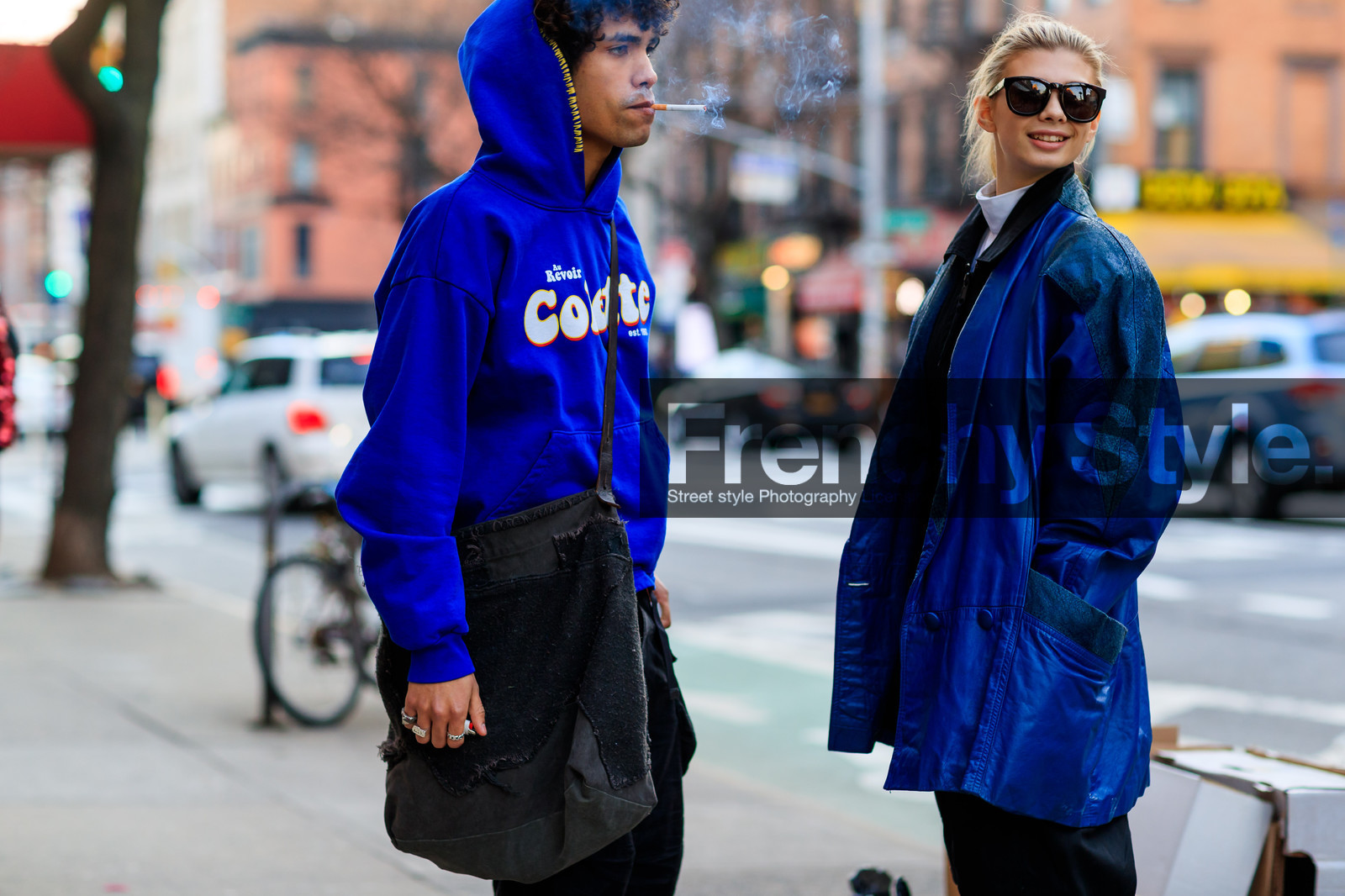 black bag, blue coat, blue sweater, hoodie, leather bag, leather coat, printed sweater, rings, sunglasses, street style, jonathan paciullo, FW, frenchystyle, fashion week, NYFW, NEW YORK, AUTUMN WINTER 2018-2019, AW 18-19, FALL WINTER 2018-2019, FW 18-19, atmosphere details, horizontal, detail