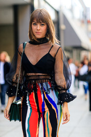 atmosphere details, black bra, black top, detail, fashion week, frenchystyle, FW, graphic pants, green bag, jenny cipoletti, jonathan paciullo, leather bag, multicolor pants, NEW YORK, NYFW, printed pants, see through, SPRING SUMMER 2018, SS 18, street style, studs, tulle, vertical