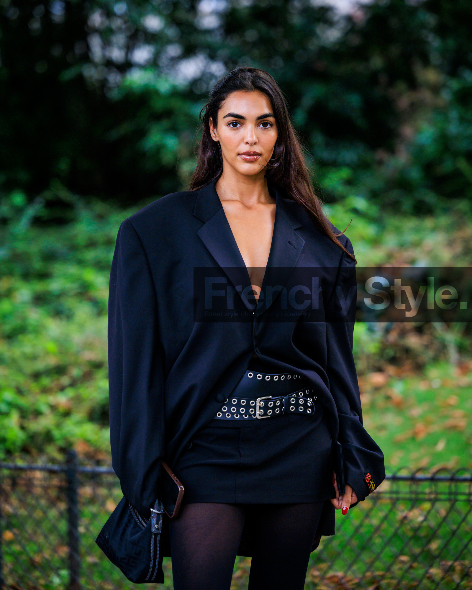 PARIS, PFW, fashion week, frenchystyle, FW, jonathan paciullo, street style, SPRING SUMMER 2024, SS 24, vertical, atmosphere details, detail