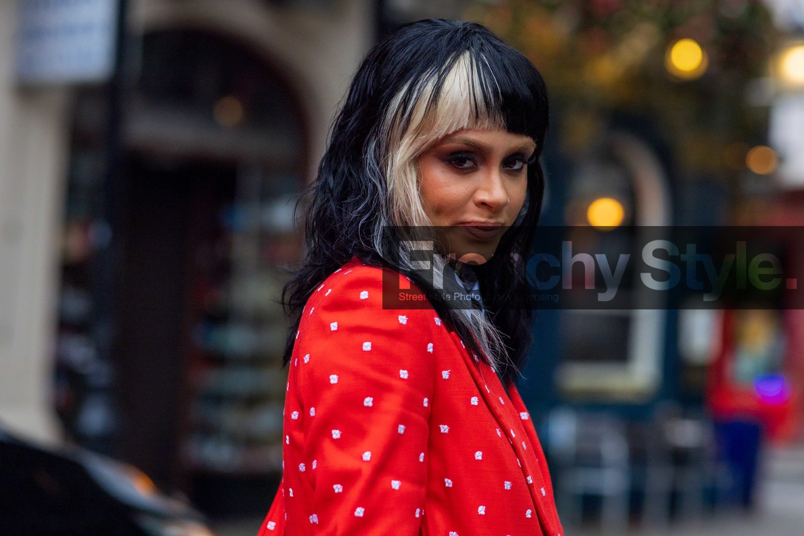 Kehlani, red, blazer, print, tie, fashion week, frenchystyle, FW, jonathan paciullo, street style, SPRING SUMMER 2022, SS 22, LFW, LONDON, horizontal, atmosphere details, detail