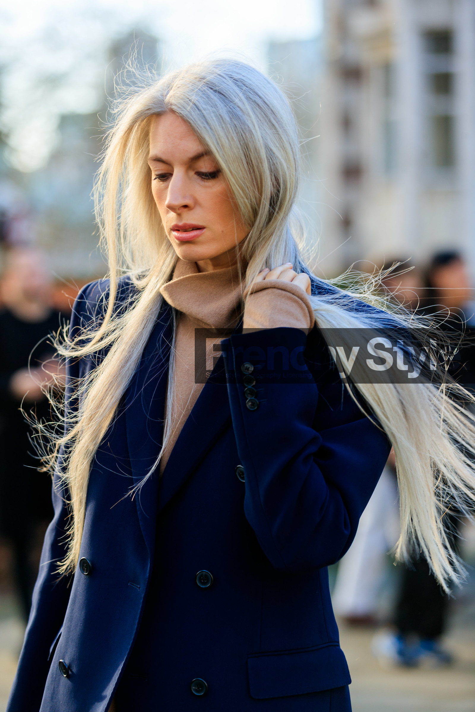 blazer, camel sweater, navy jacket, sarah harris, LONDON, LFW, fashion week, frenchystyle, FW, jonathan paciullo, street style, AUTUMN WINTER 2019-2020, AW 19-20, FW 19-20, FALL WINTER 2019-2020, vertical, atmosphere details, detail