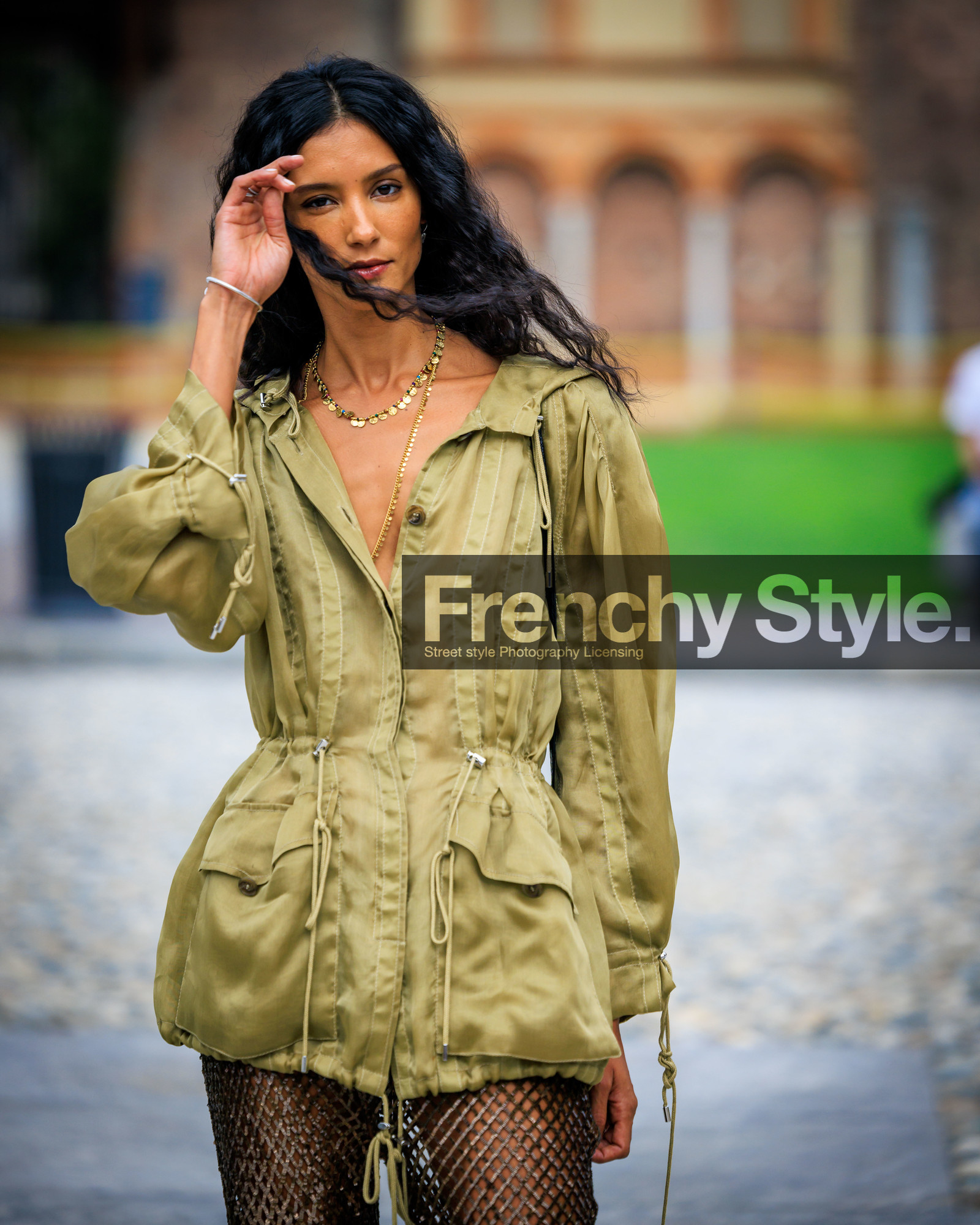 fashion week, frenchystyle, FW, jonathan paciullo, street style, MFW, MILAN, SPRING SUMMER 2024, SS 24, vertical, atmosphere details, detail
