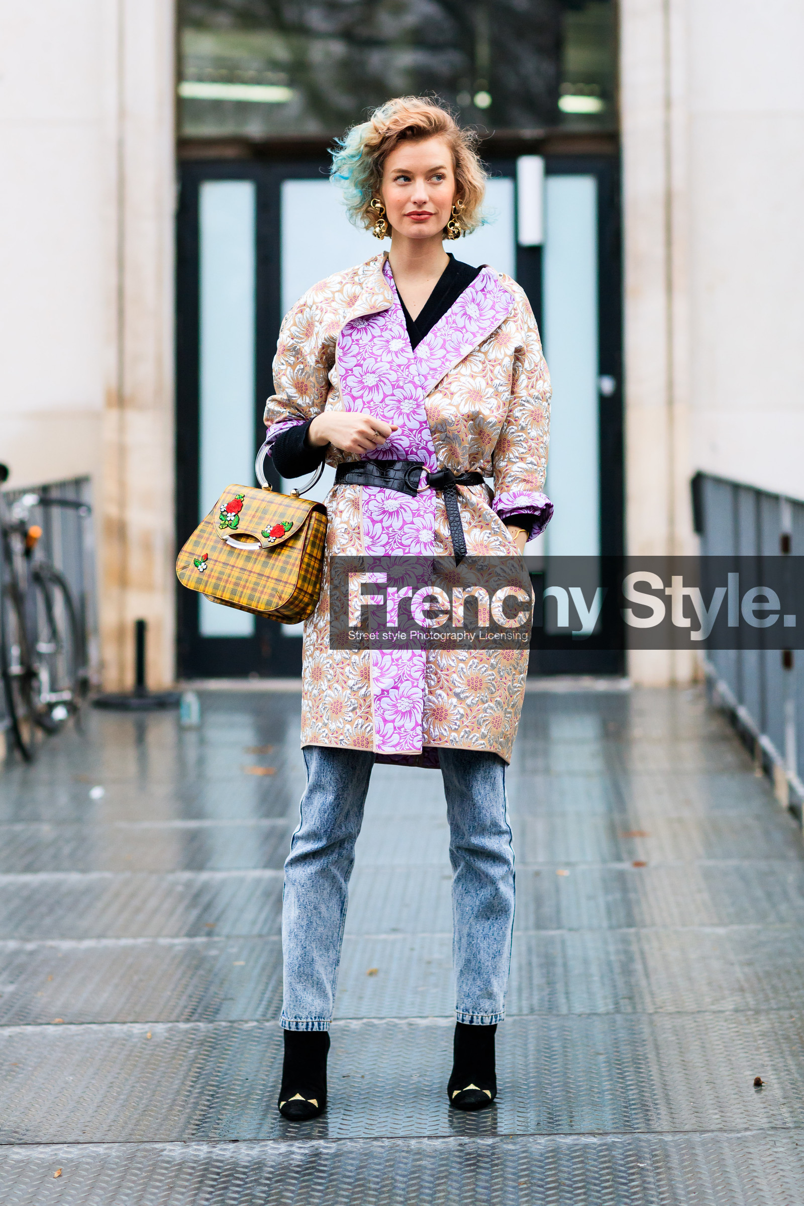 AUTUMN WINTER 2017-2018, AW 17-18, black belt, black shoes, blue denim, checked bag, chinese print, denim pants, dyed hair, earrings, FALL WINTER 2017-2018, fashion week, floral, flower, frenchystyle, full length, FW, FW 17-18, graphic bag, japanese print, jeans, jonathan paciullo, leather bag, leather belt, leather shoes, PARIS, PFW, pink jacket, plaid, printed bag, printed jacket, street style, tartan, trousers, vertical, yellow bag, zanita whittington