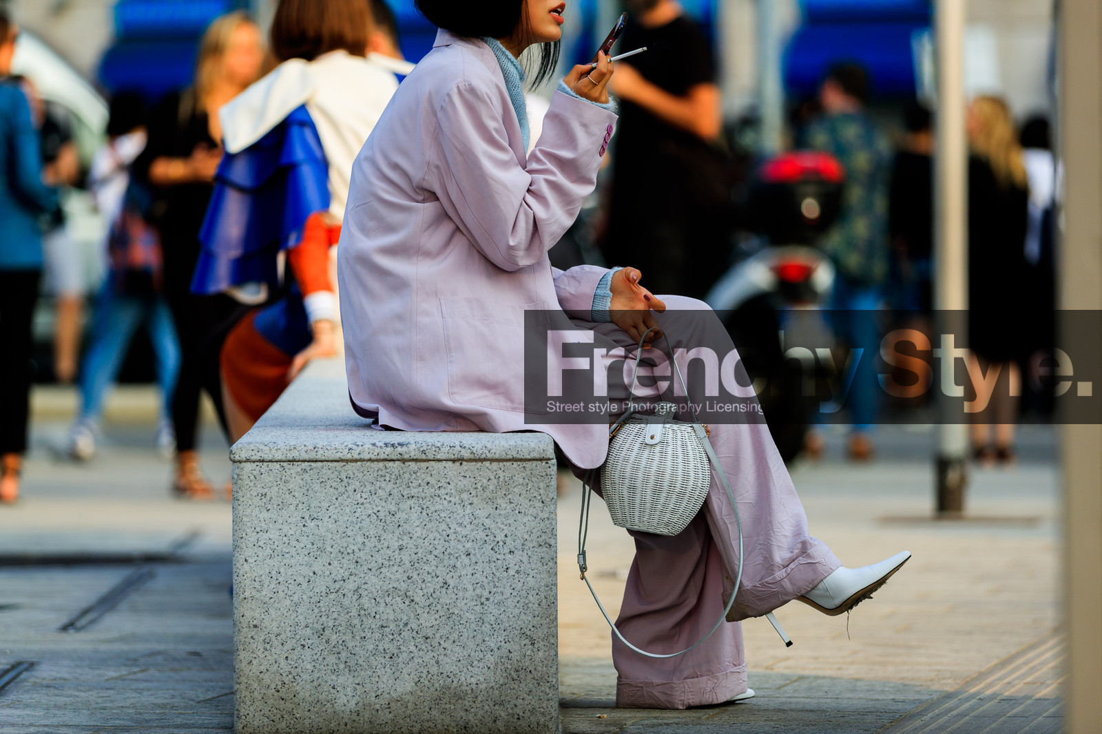 high heels, leather bag, leather shoes, purple jacket, purple pants, purple suit, trousers, white bag, white boots, fashion week, frenchystyle, FW, jonathan paciullo, street style, MFW, MILAN, SPRING SUMMER 2019, SS 19, atmosphere details, horizontal, detail