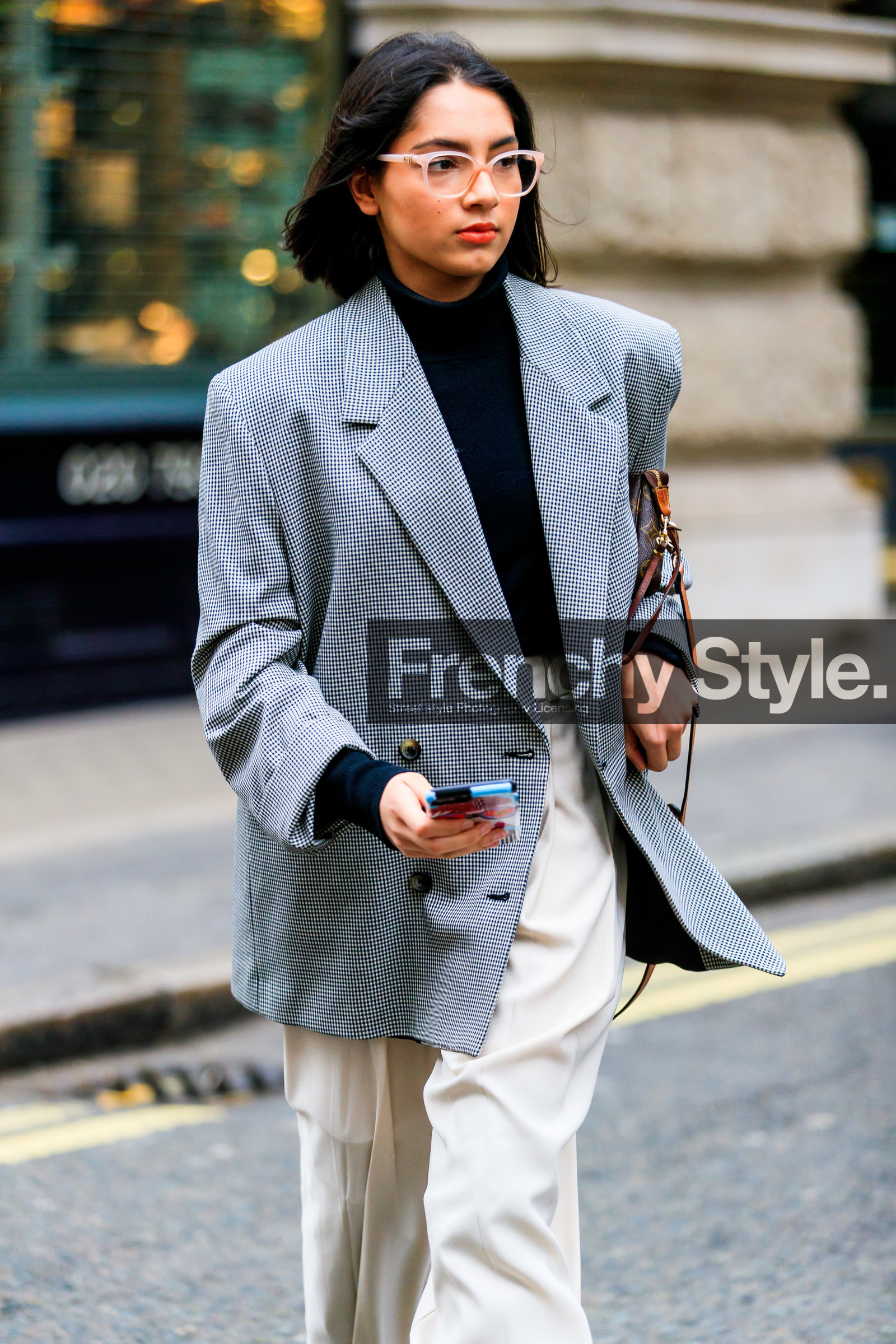 checked, gingham, grey jacket, plaid, trousers, white pants, street style, jonathan paciullo, FW, frenchystyle, fashion week, LFW, LONDON, AUTUMN WINTER 2019-2020, AW 19-20, FW 19-20, FALL WINTER 2019-2020, vertical, atmosphere details, detail