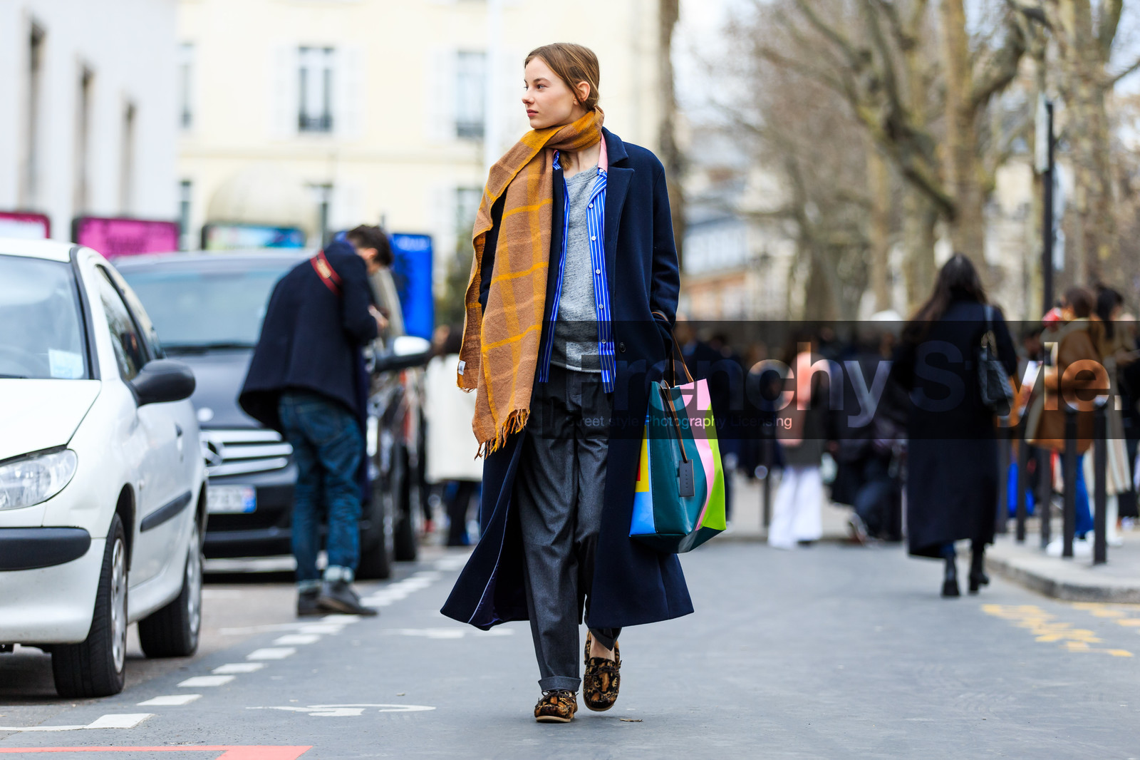 atmosphere details, AUTUMN WINTER 2016-2017, AW 16-17, beige scarf, blue coat, blue shirt, FALL WINTER 2016-2017, fashion week, frenchystyle, full length, FW, FW 16-17, grey pants, horizontal, jonathan paciullo, marni, mocassins, multicolor bag, overcoat, PARIS, PFW, printed bag, printed scarf, street style, trousers