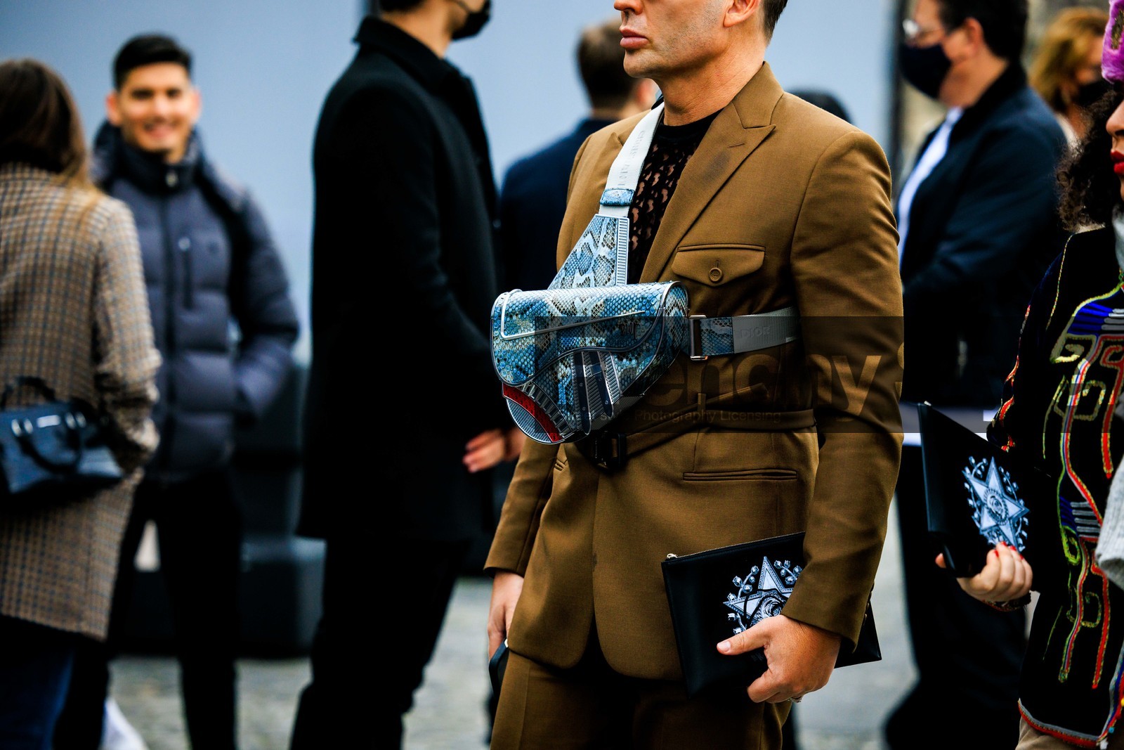 menswear, fashion week, frenchystyle, FW, jonathan paciullo, street style, PFW, PARIS, FALL WINTER 2022-2023, AUTUMN WINTER 2022-2023, FW 22-23, atmosphere details, detail, horizontal